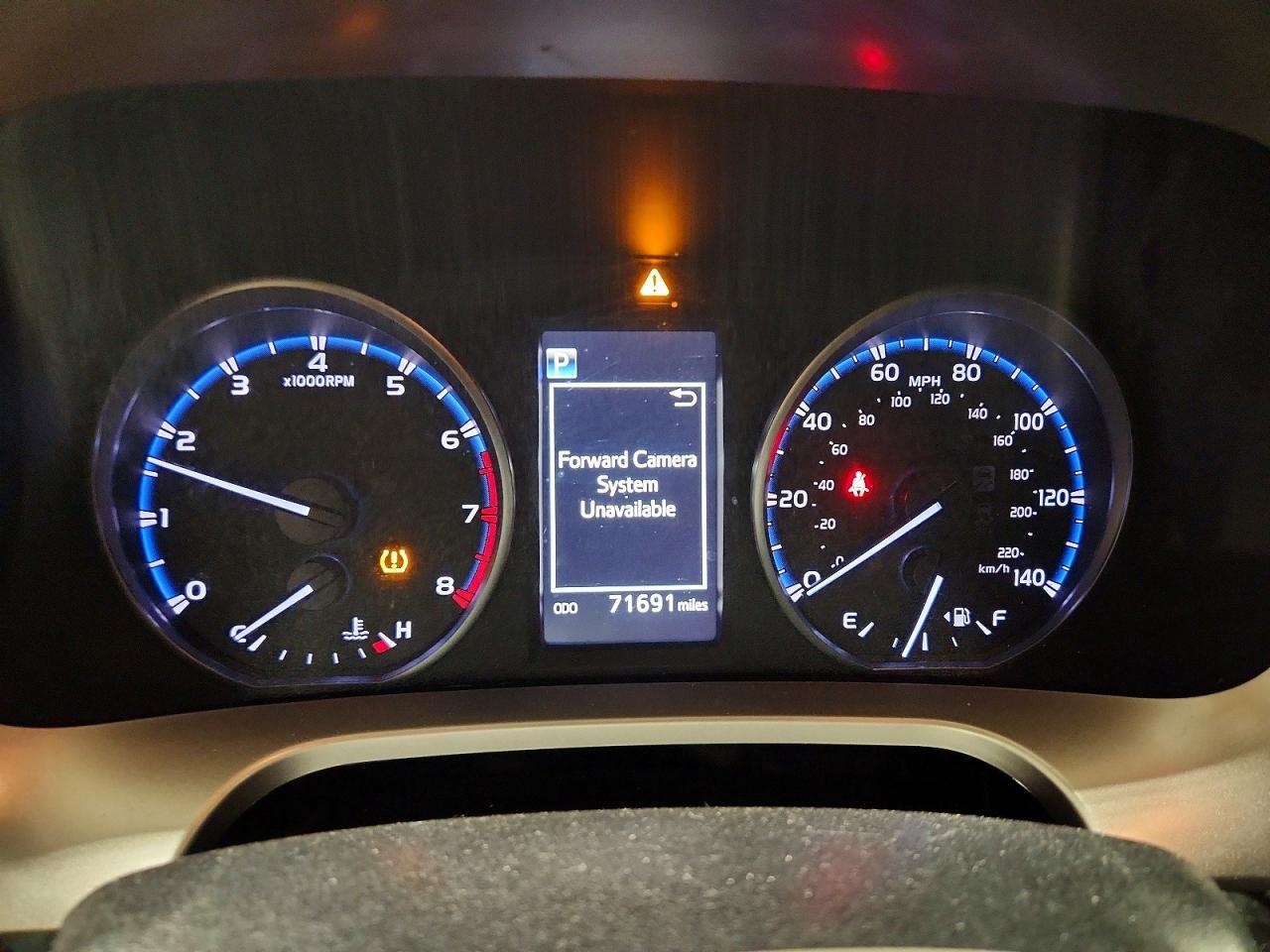 2018 TOYOTA RAV4 LE — Фото 9 из 14
