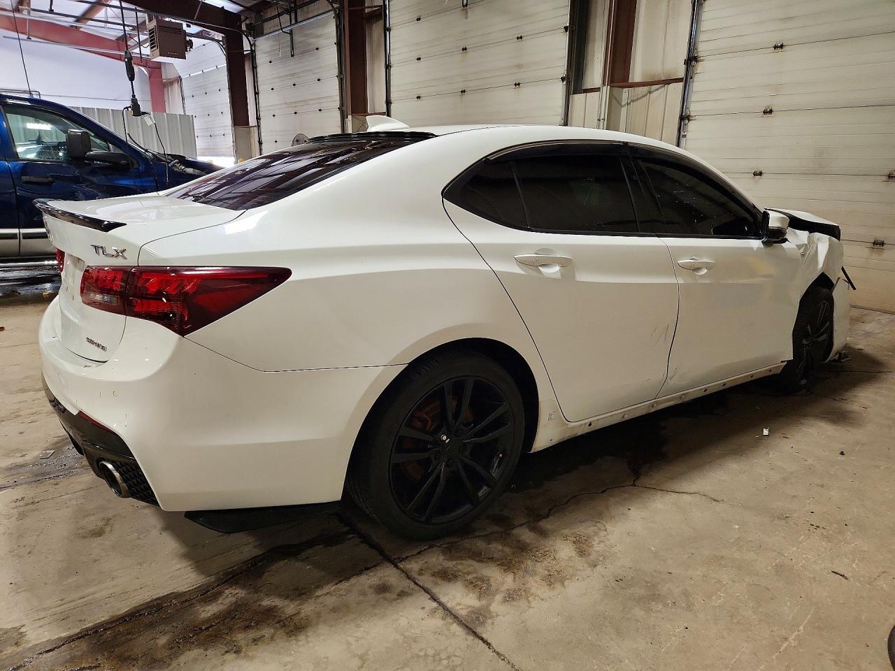 2018 ACURA TLX TECH+A — Фото 3 из 13