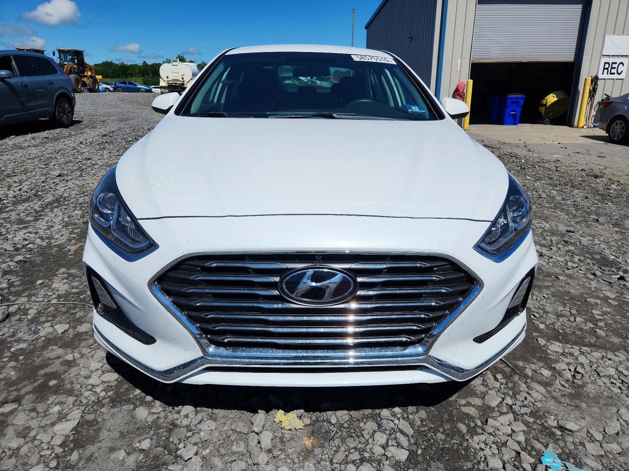 5NPE24AF8JH710746 2018 HYUNDAI SONATA photo no. 5