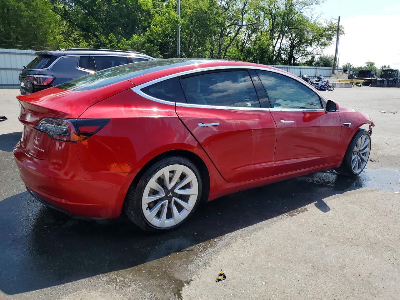 2018 TESLA MODEL 3 — Фото 3 из 12