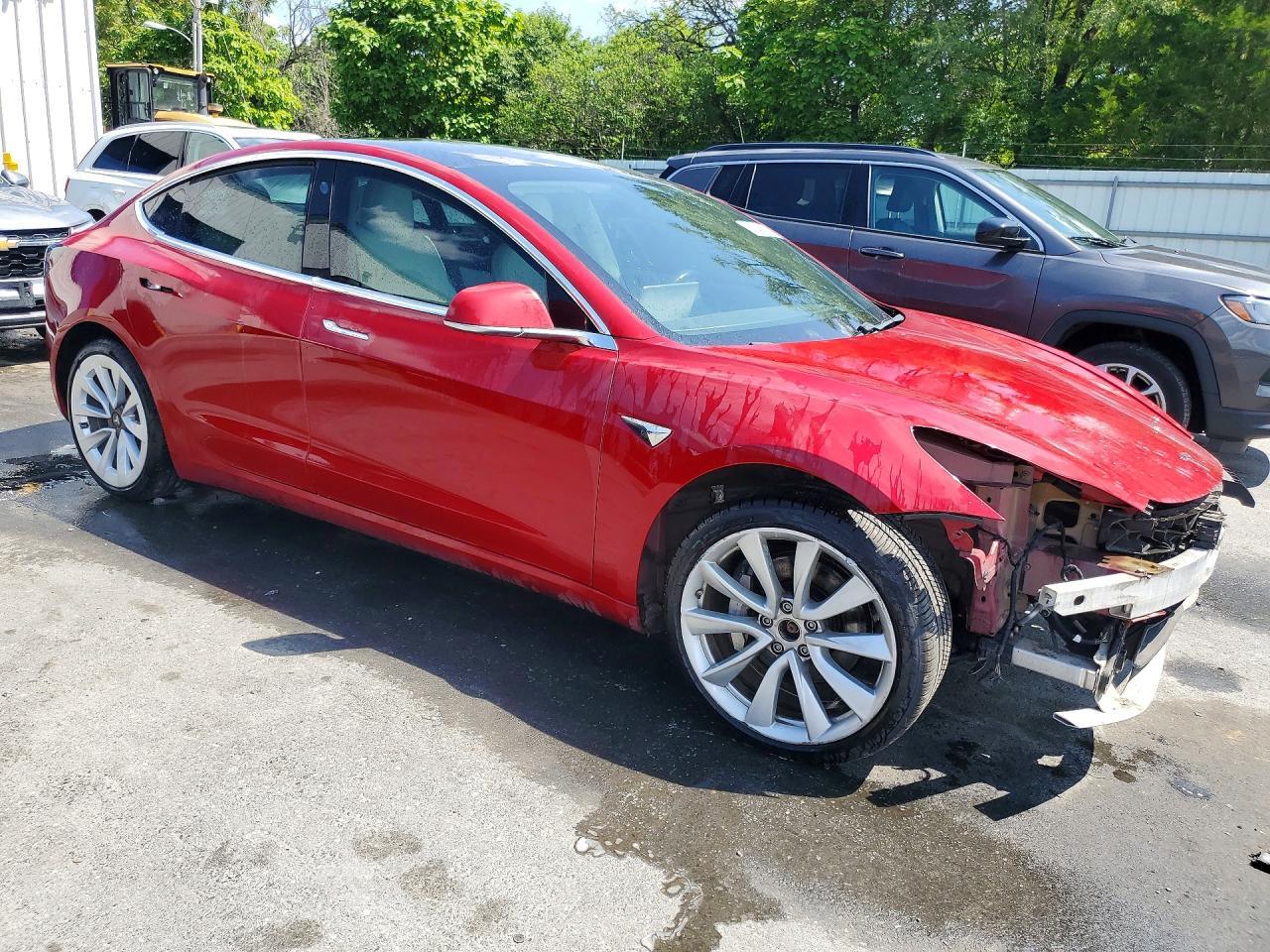 2018 TESLA MODEL 3 — Фото 4 из 12