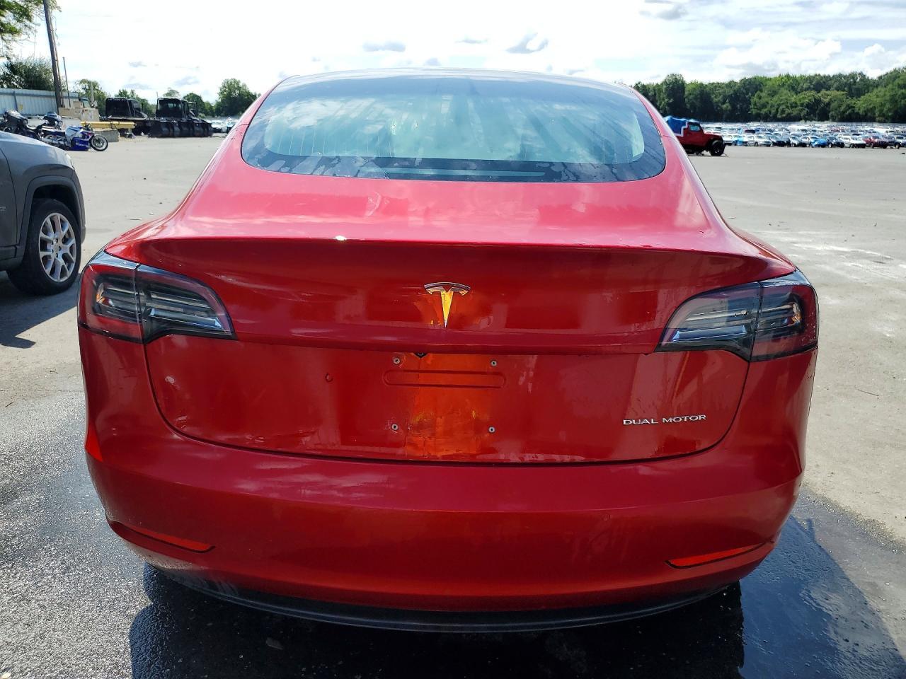 2018 TESLA MODEL 3 — Фото 6 из 12
