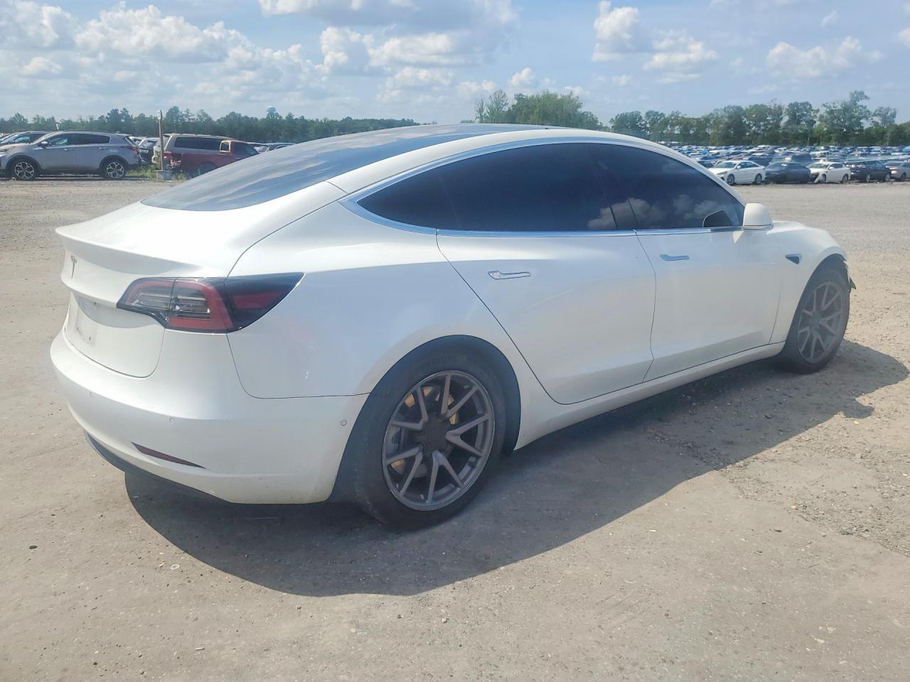 5YJ3E1EA4JF161539 2018 TESLA MODEL 3 photo no. 3