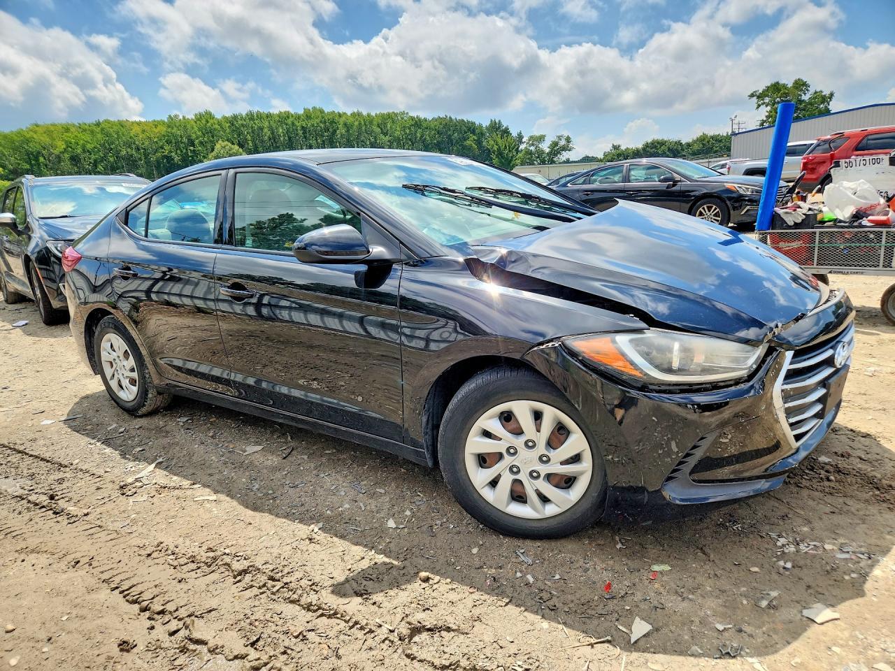2018 HYUNDAI ELANTRA SE — Фото 4 из 12