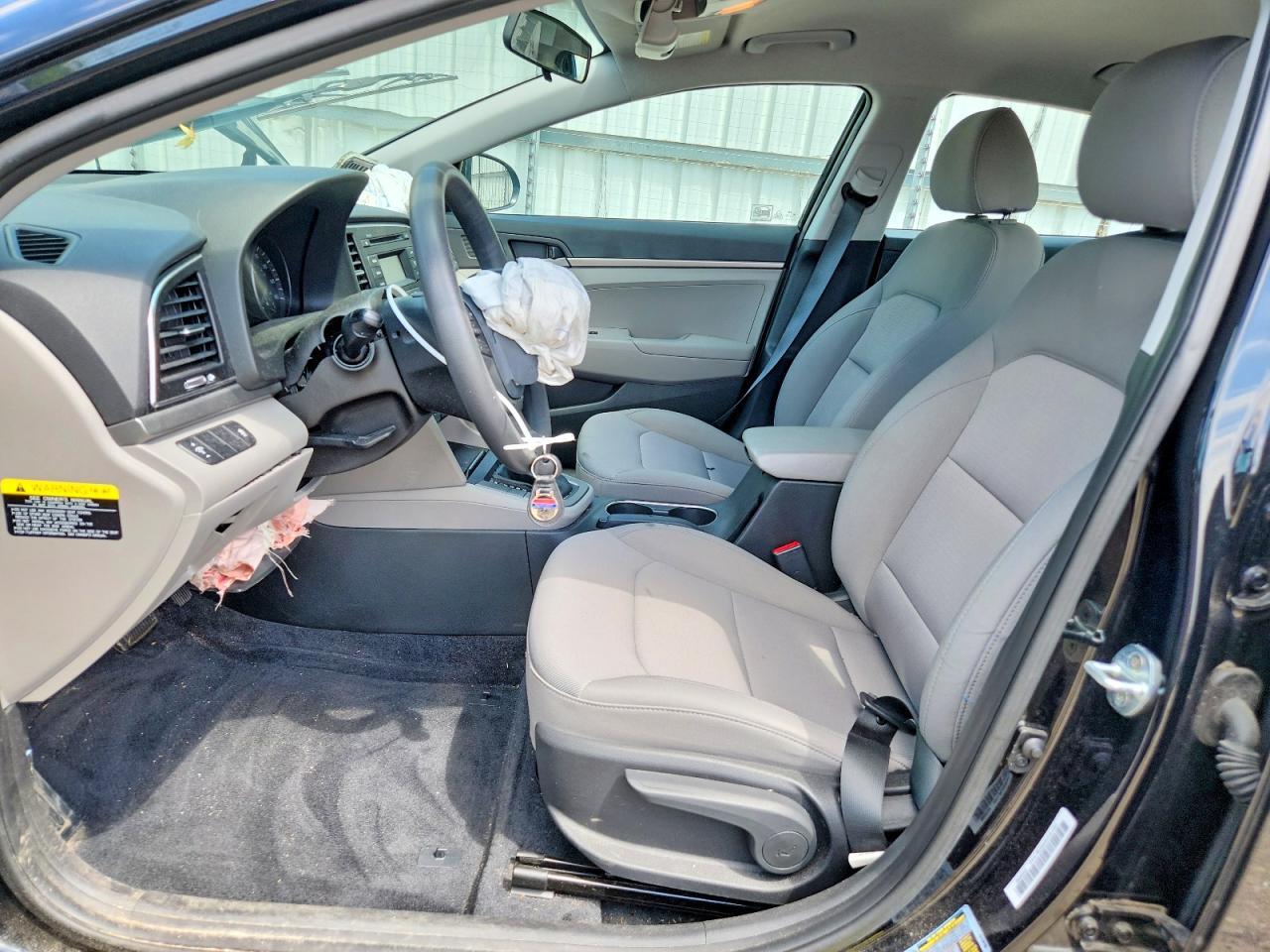 2018 HYUNDAI ELANTRA SE — Фото 7 из 12