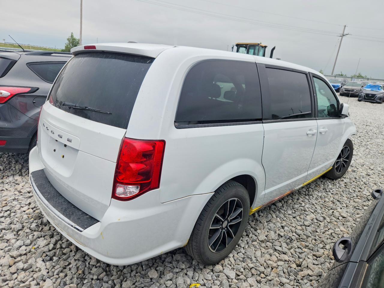 2018 DODGE GRAND CARAVAN GT — Фото 3 из 13