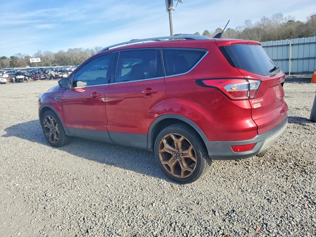 1FMCU0J93JUA48077 2018 FORD ESCAPE photo no. 2