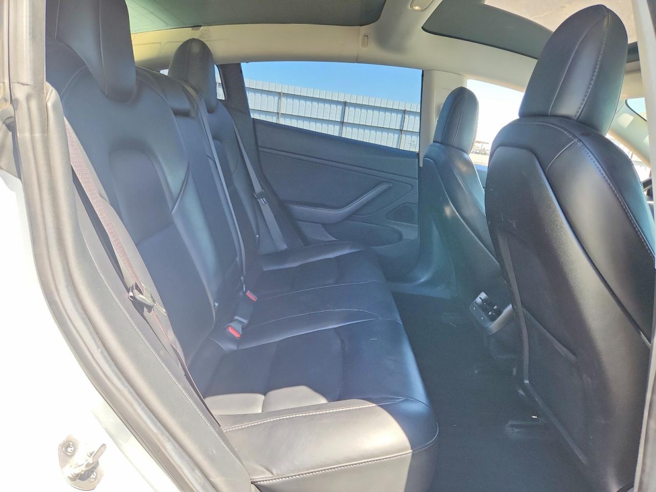 2018 TESLA MDL 3 — Фото 10 из 12
