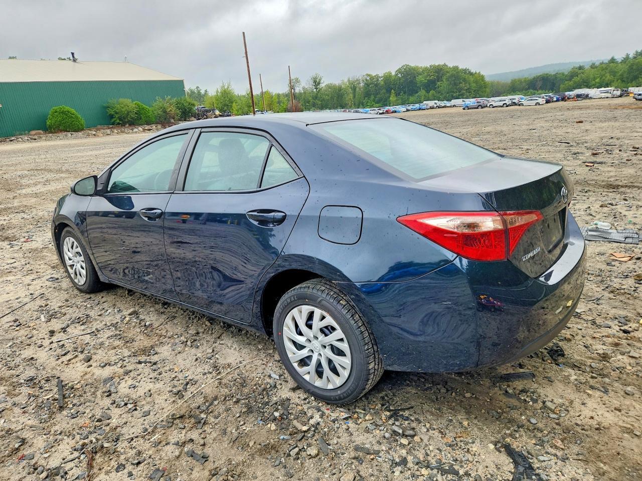 2T1BURHE0HC899123 2017 TOYOTA COROLLA photo no. 2