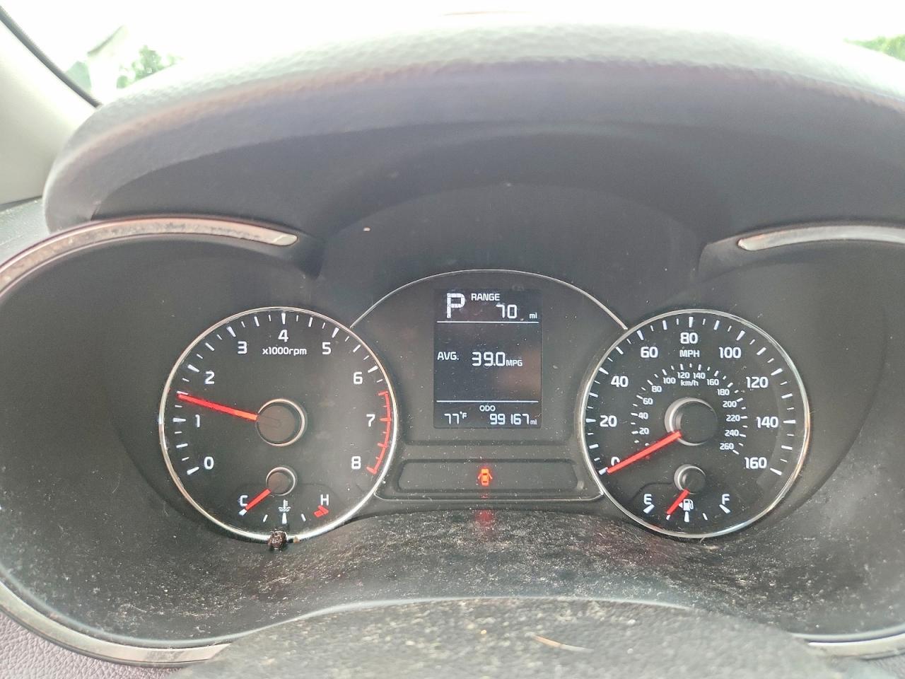 2017 KIA FORTE LX — Фото 9 из 12
