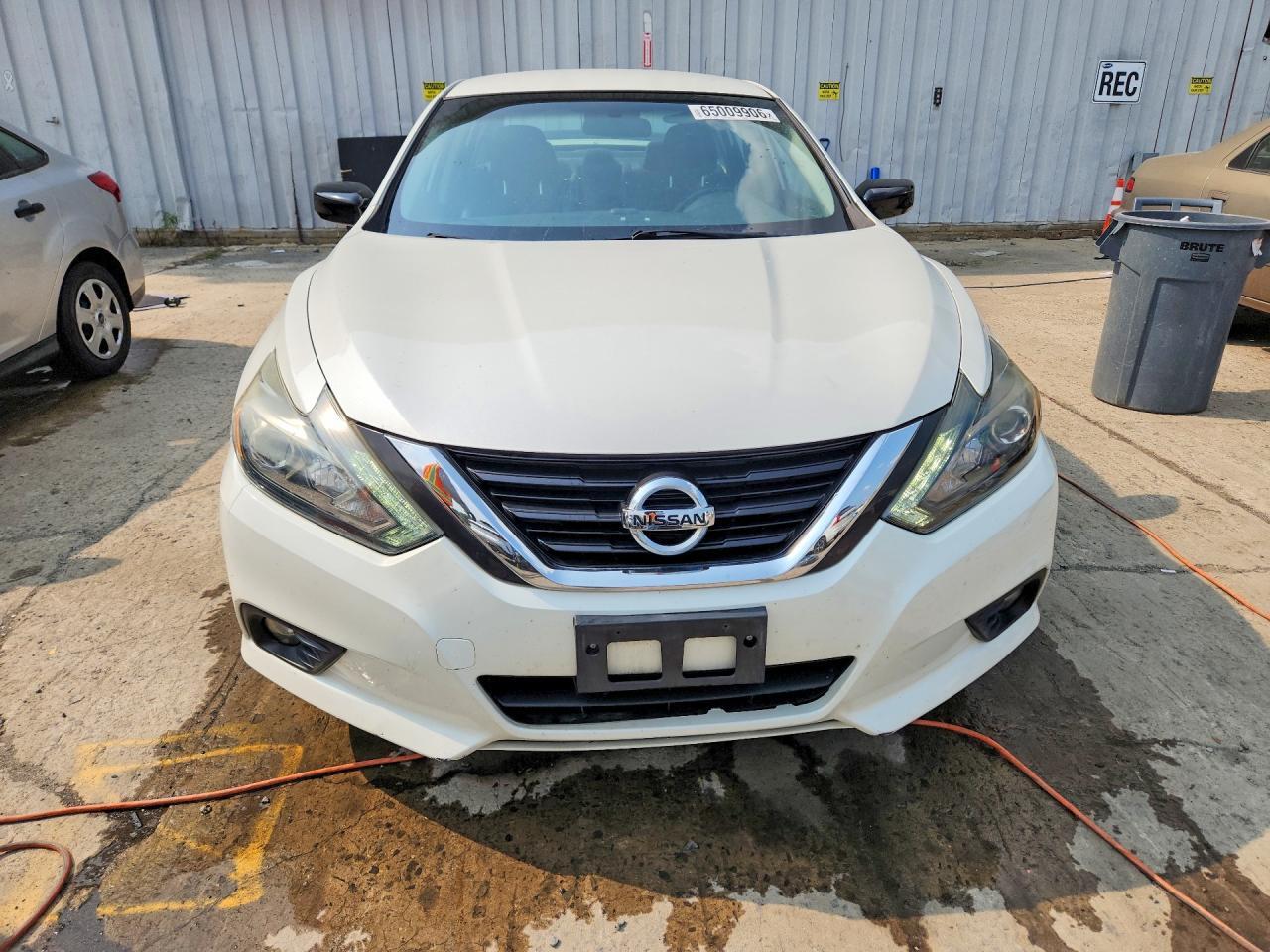 1N4AL3AP1HC264479 2017 NISSAN ALTIMA photo no. 5