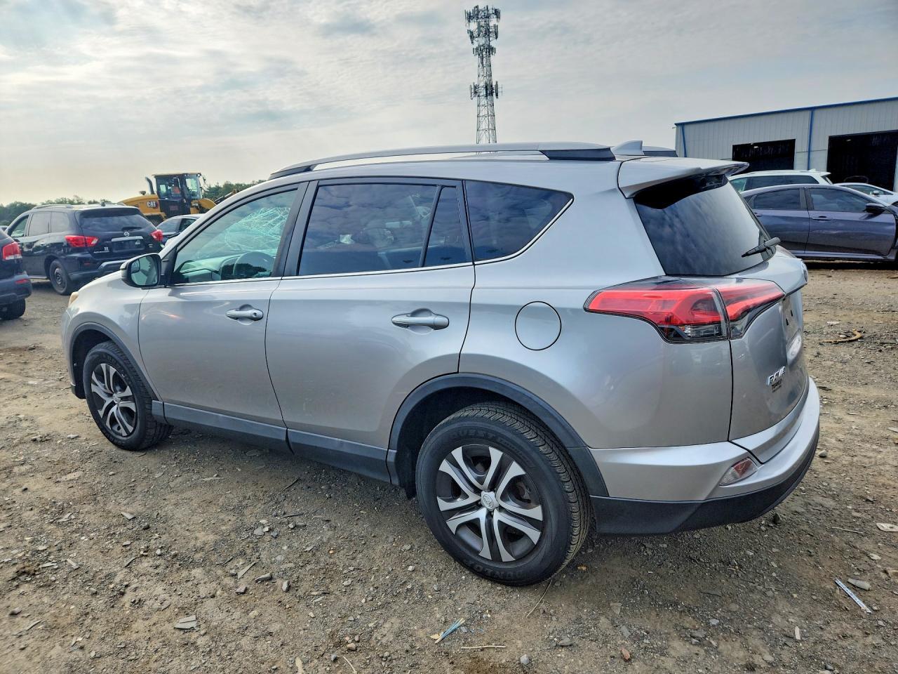 2T3BFREV4HW638842 2017 TOYOTA RAV4 photo no. 2