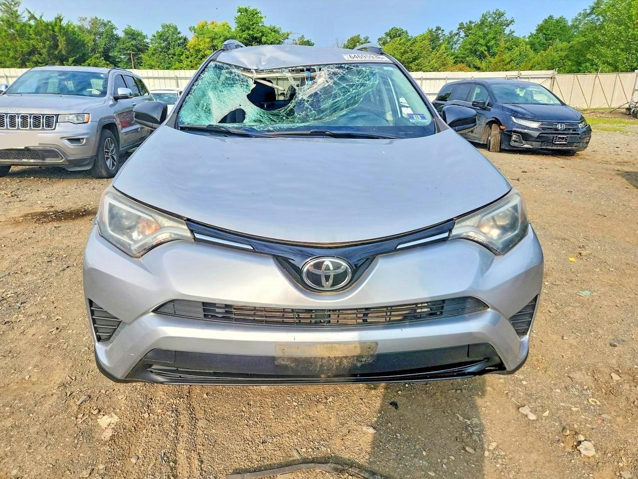 2T3BFREV4HW638842 2017 TOYOTA RAV4 photo no. 5