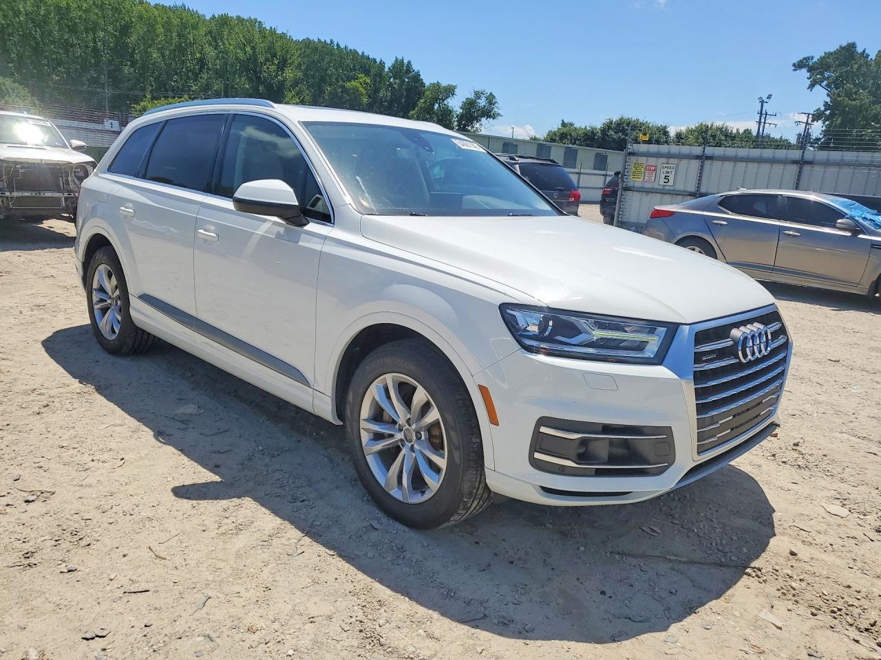 2017 AUDI Q7 PREMIUM PLUS — Фото 4 из 12