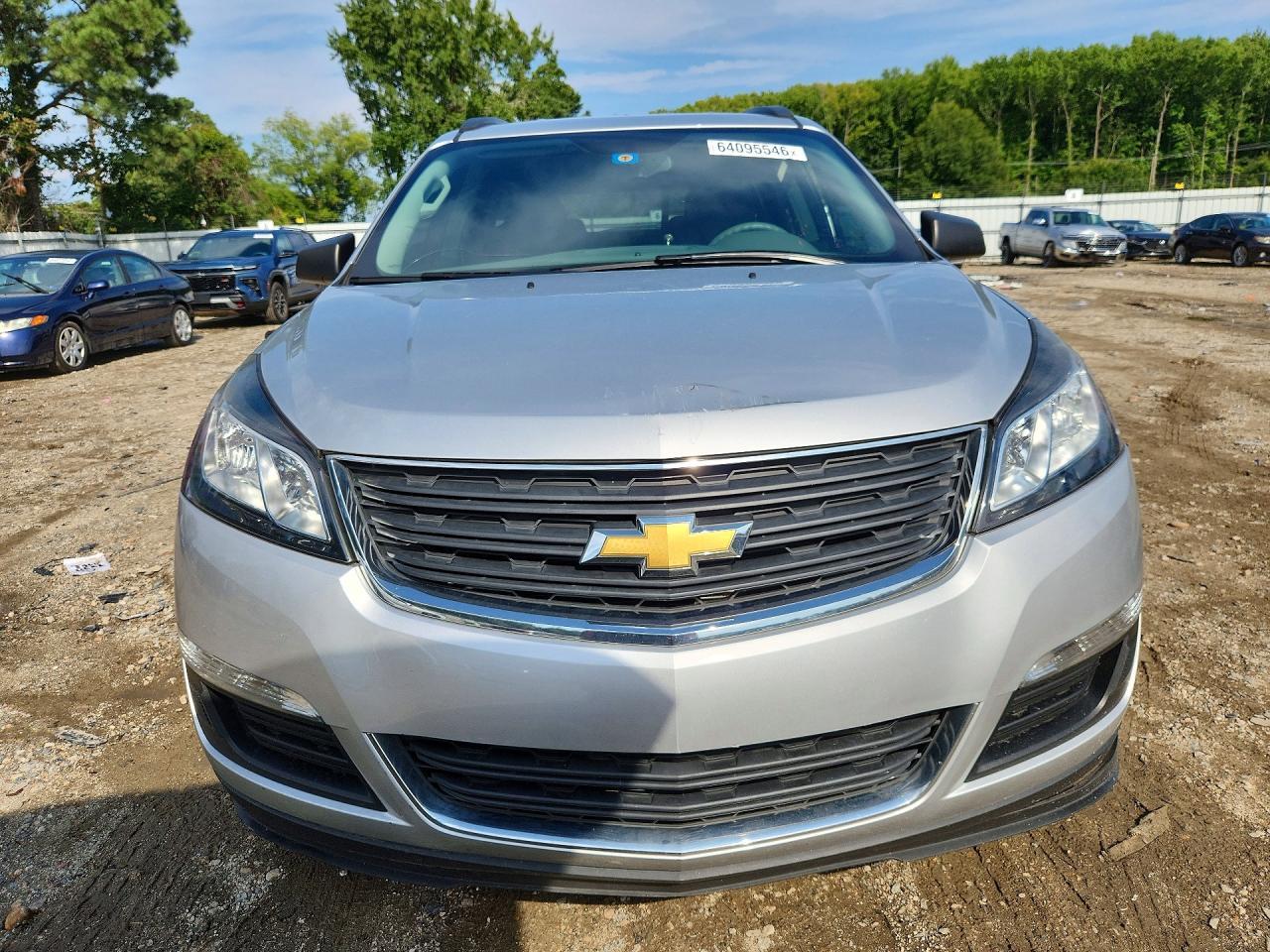 2017 CHEVROLET TRAVERSE LS — Фото 5 из 13