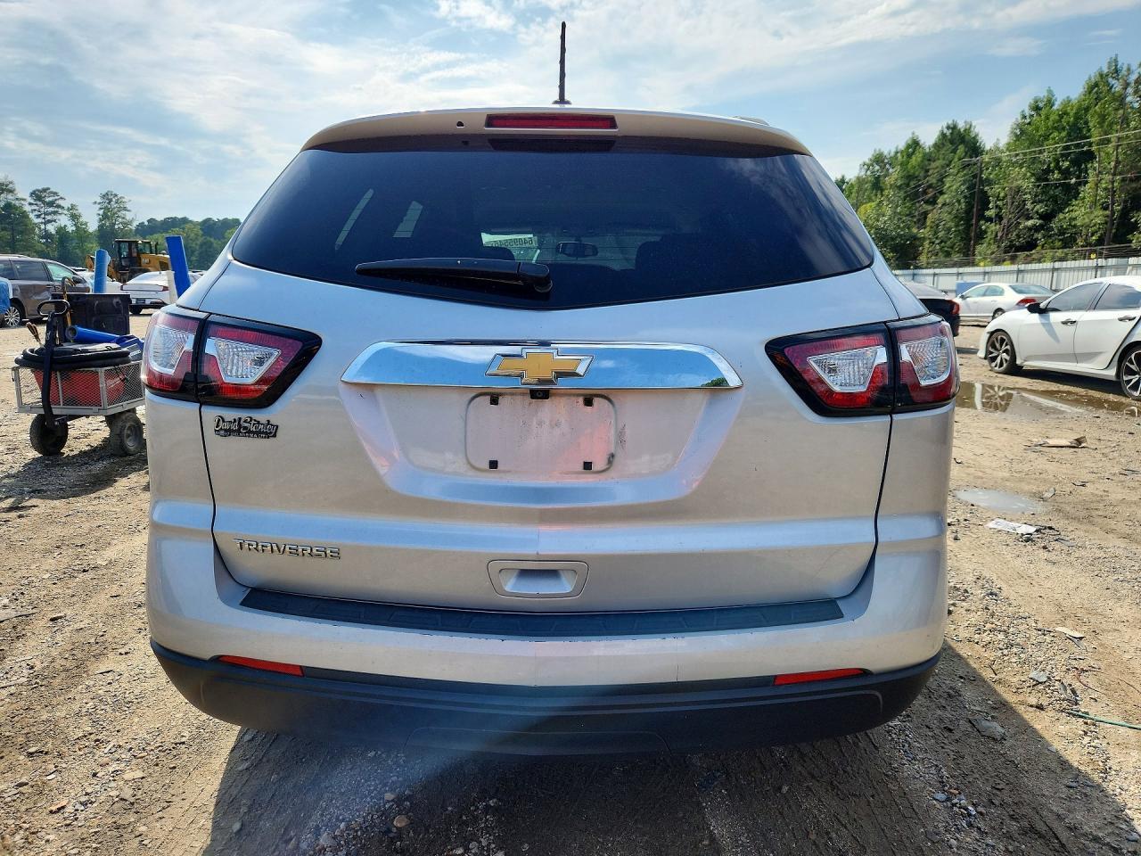 2017 CHEVROLET TRAVERSE LS — Фото 6 из 13