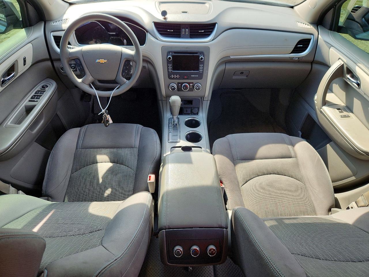 2017 CHEVROLET TRAVERSE LS — Фото 8 из 13