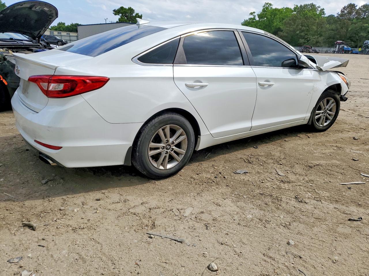 2017 HYUNDAI 260 — Фото 3 из 12