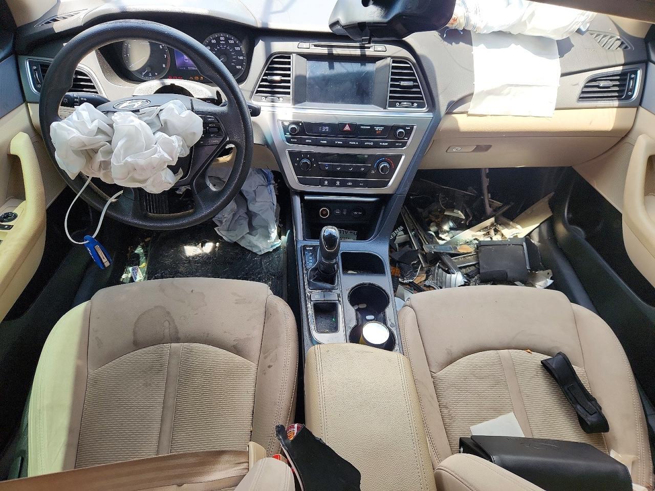 2017 HYUNDAI 260 — Фото 8 из 12