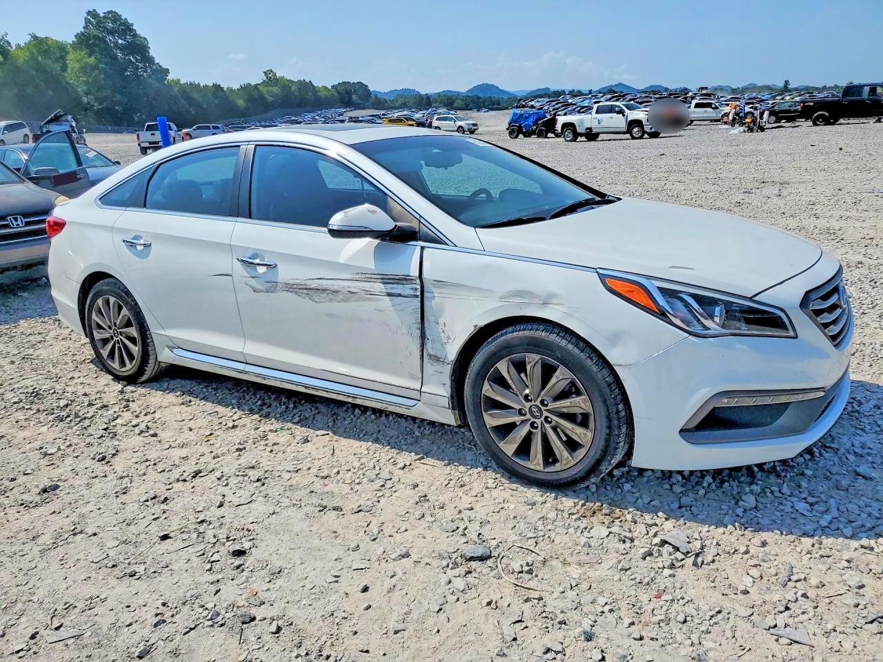 2017 HYUNDAI SONATA SPORT — Фото 4 из 12