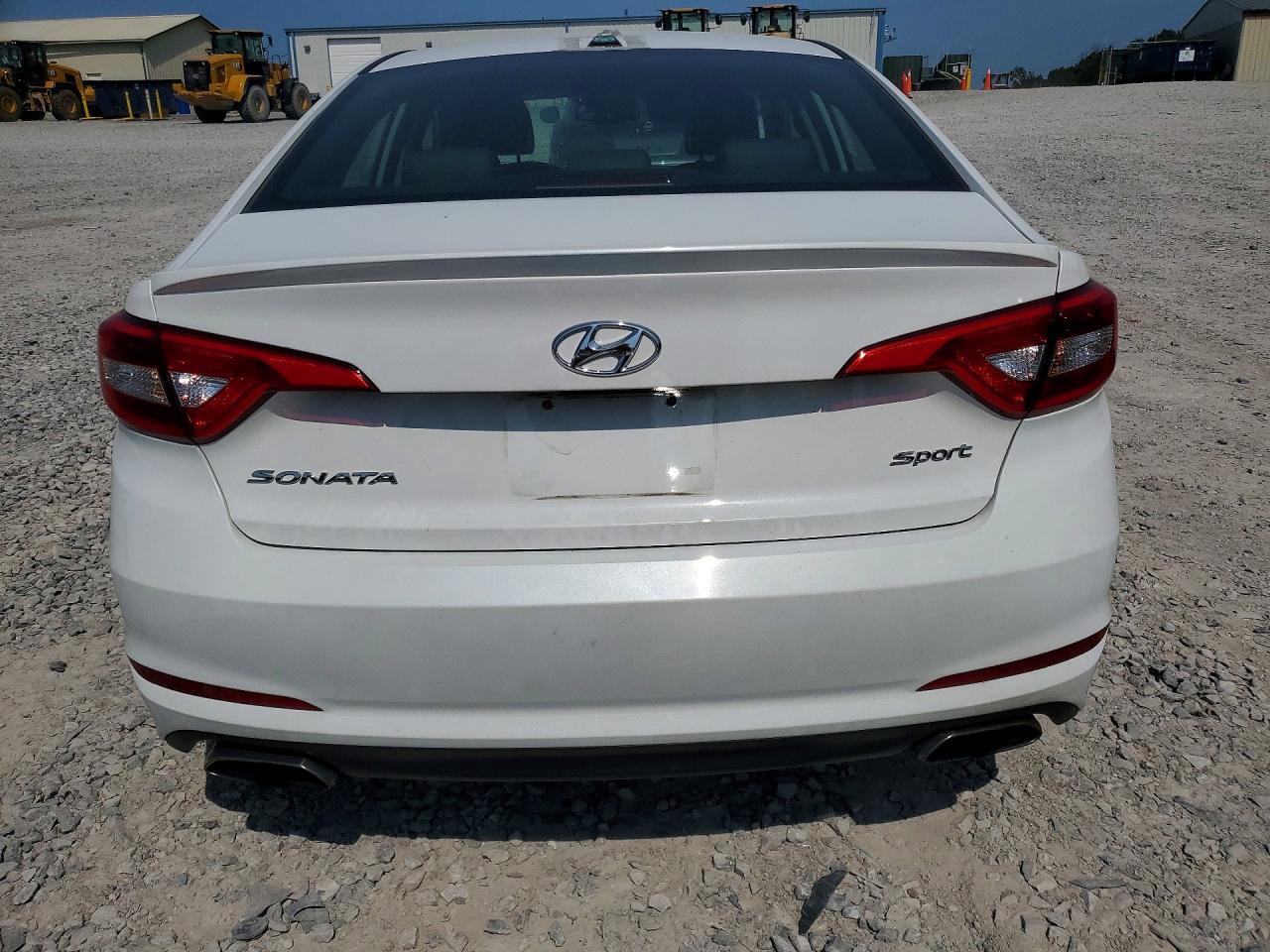 2017 HYUNDAI SONATA SPORT — Фото 6 из 12
