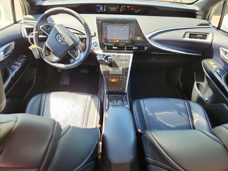 2017 TOYOTA MIRAI BASE — Фото 8 из 12