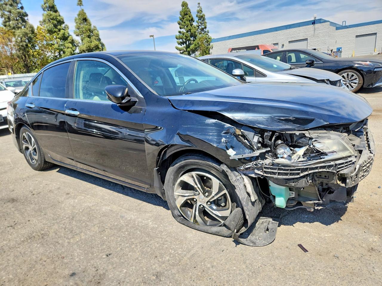 2017 HONDA ACCORD LX — Фото 4 из 12
