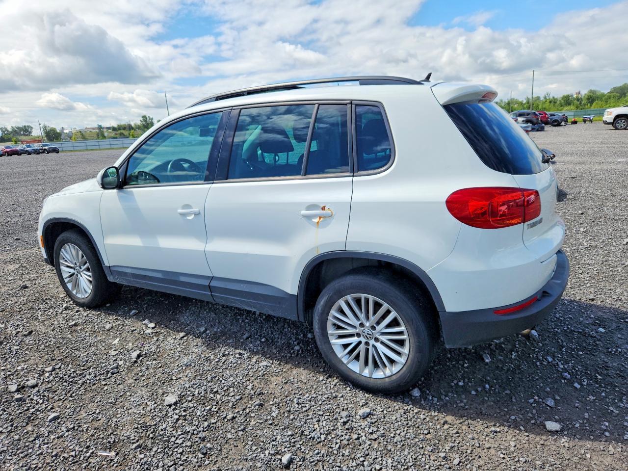 2016 VOLKSWAGEN TIGUAN COMFORTLINE — Фото 2 из 13