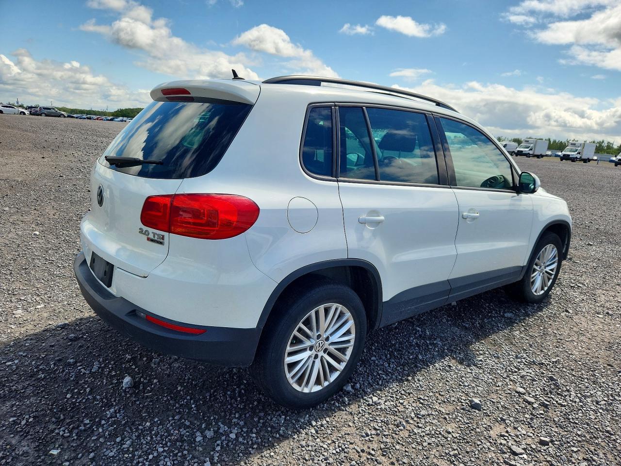 2016 VOLKSWAGEN TIGUAN COMFORTLINE — Фото 3 из 13