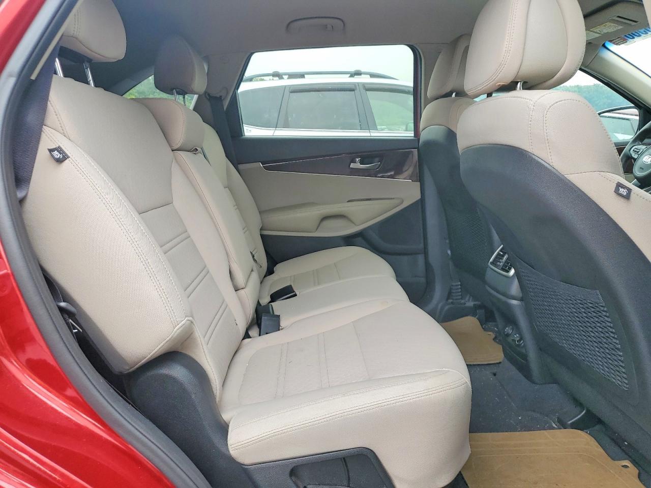 2016 KIA SORENTO LX — Фото 11 из 13