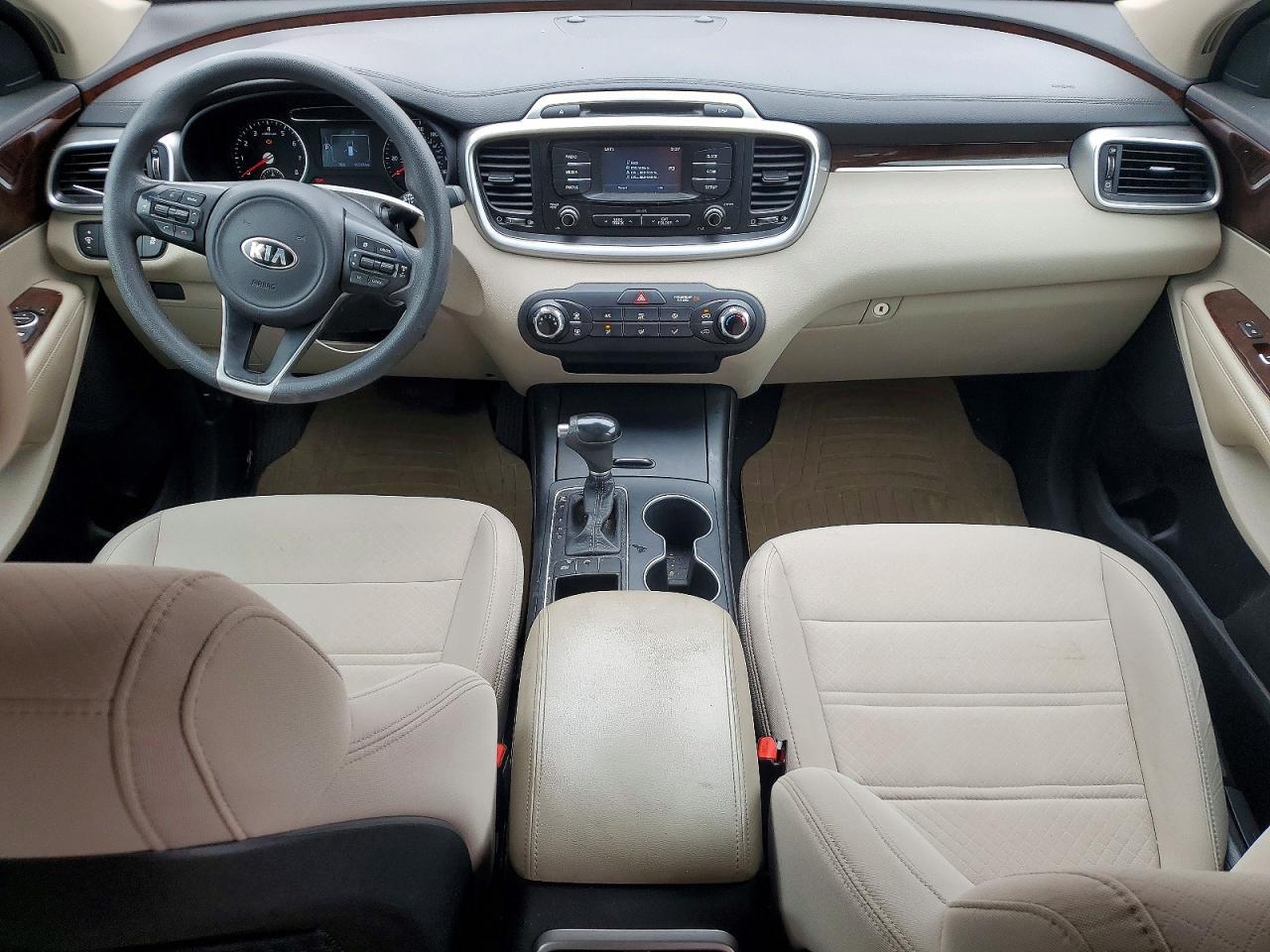 2016 KIA SORENTO LX — Фото 8 из 13