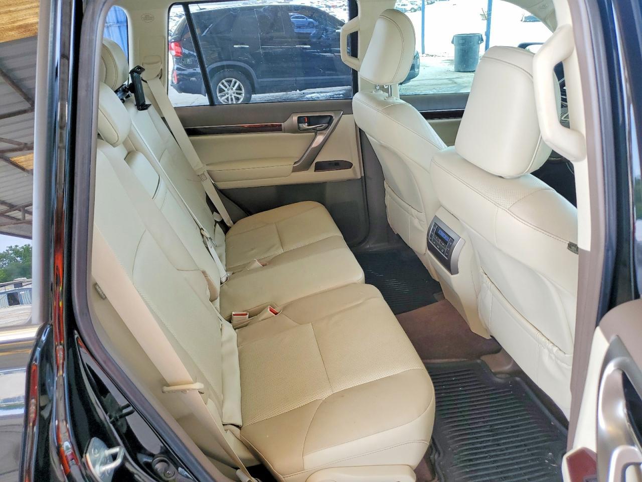 JTJBM7FX3G5122646 2016 LEXUS GX photo no. 10