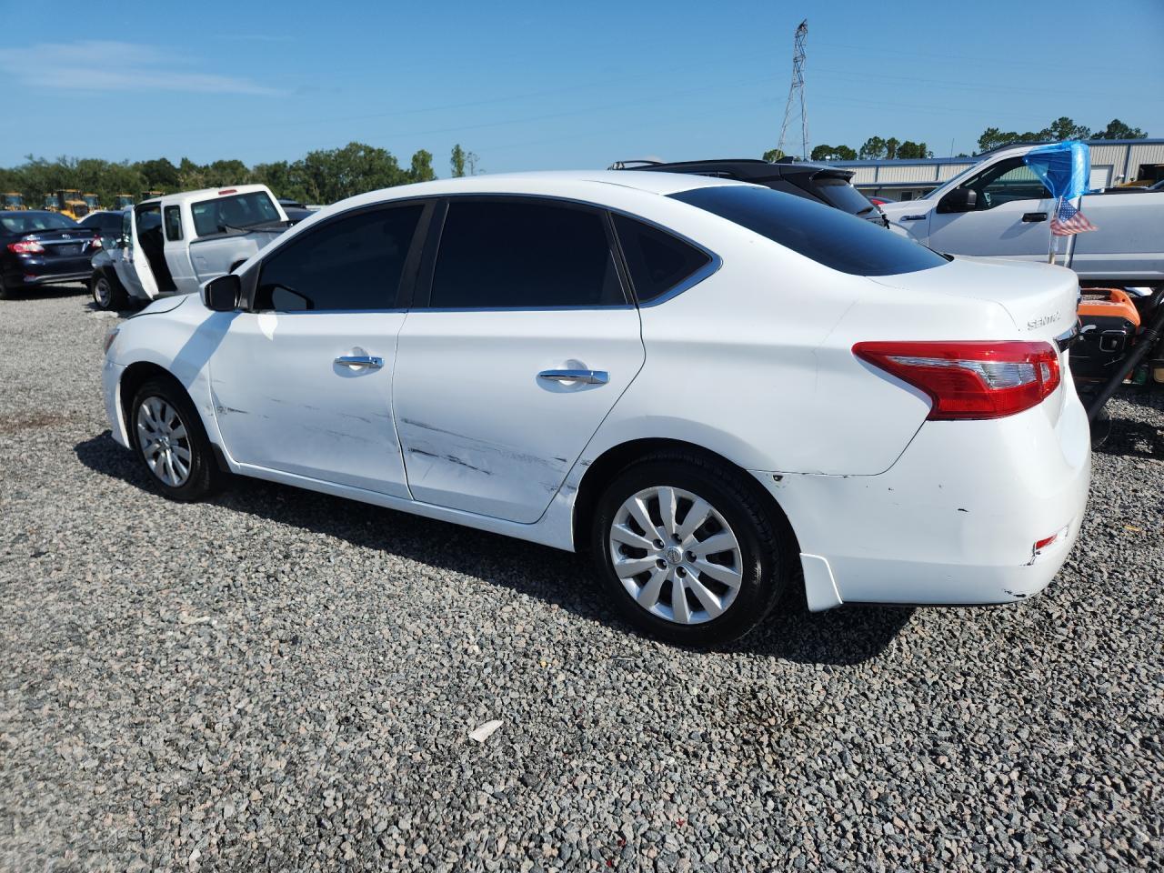 2016 NISSAN SENTRA S — Фото 2 из 12