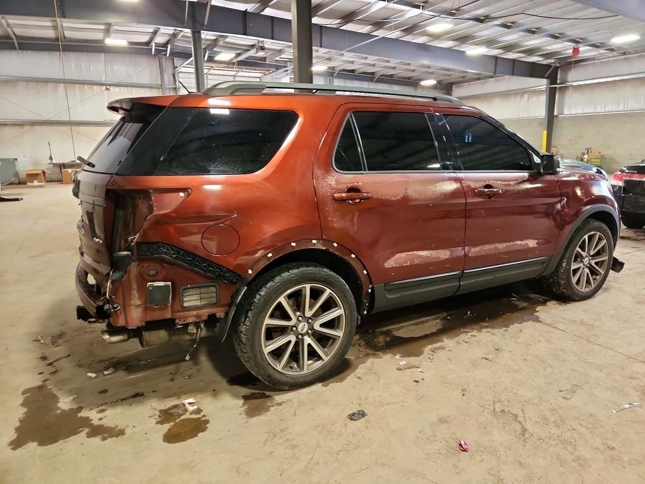 1FM5K8D82FGA25072 2015 FORD EXPLORER photo no. 3