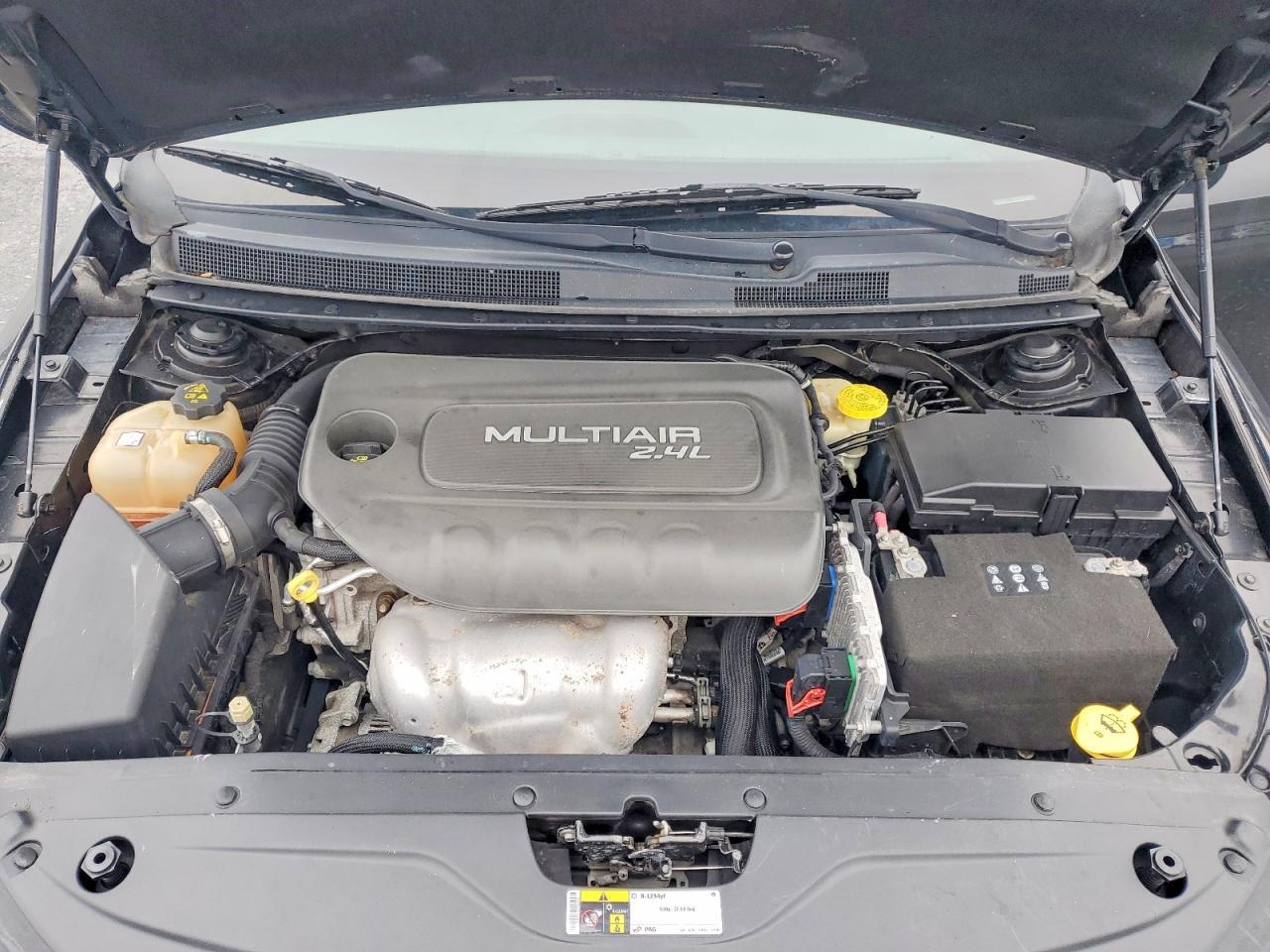 2015 CHRYSLER 200 LIMITED — Фото 11 из 12