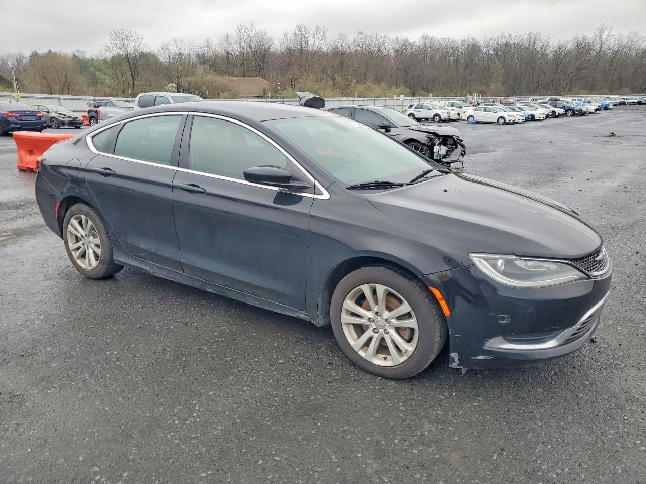 2015 CHRYSLER 200 LIMITED — Фото 4 из 12