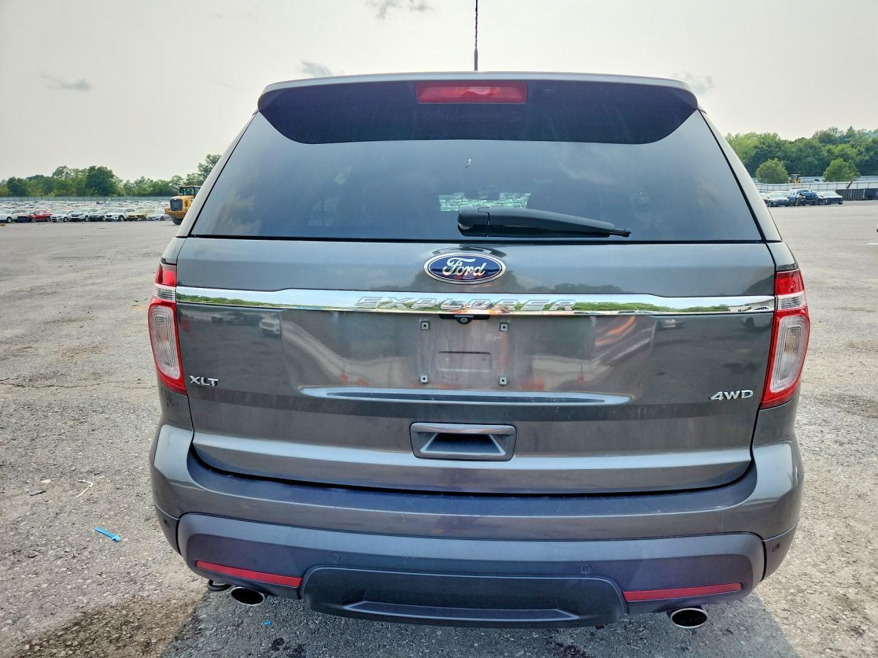 2015 FORD EXPLORER XLT — Фото 6 из 13