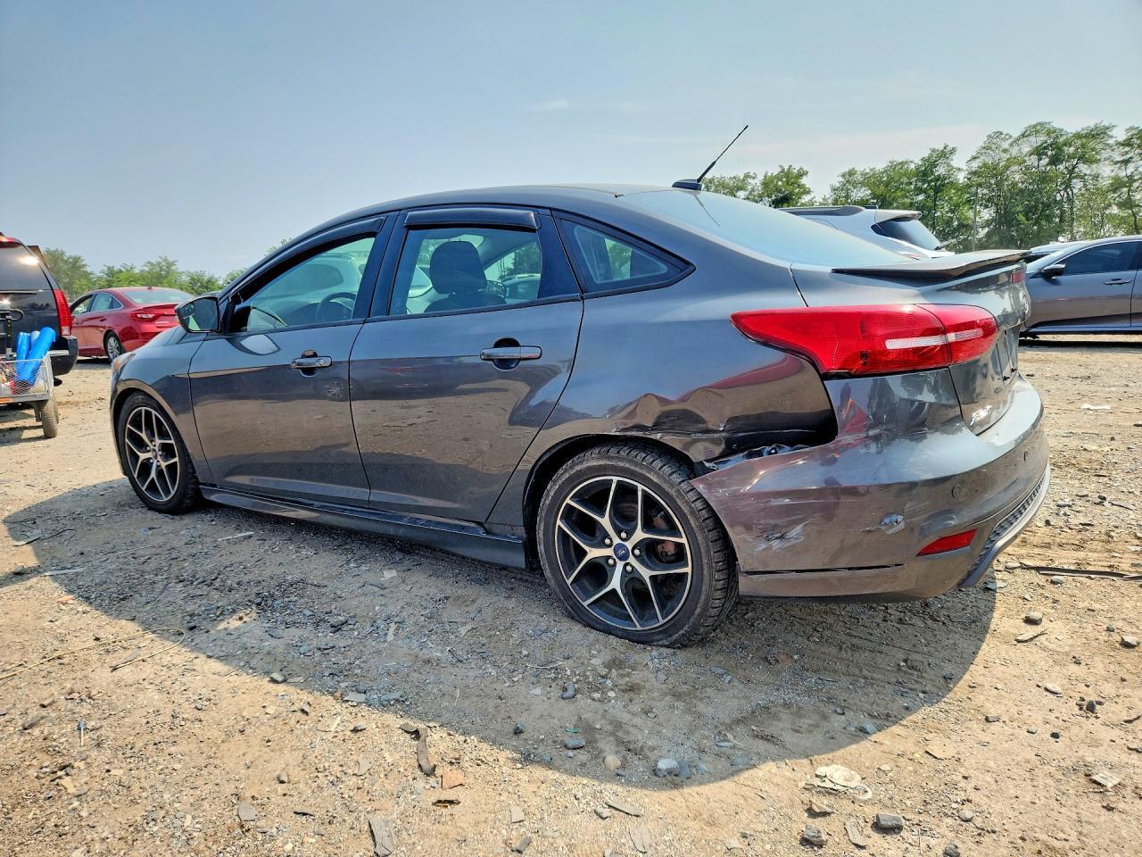 1FADP3F24FL237885 2015 FORD FOCUS photo no. 2
