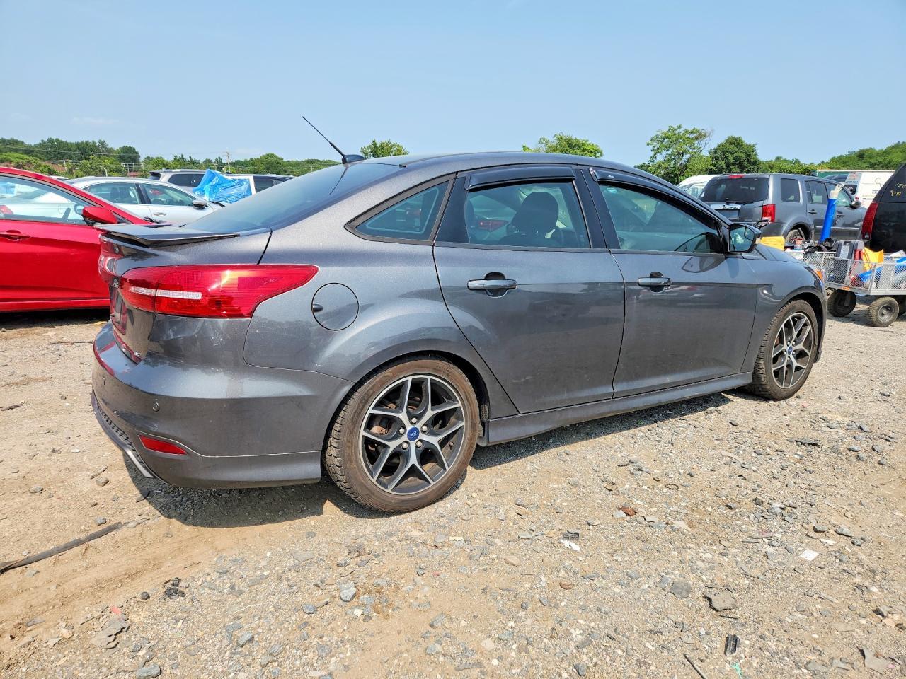 1FADP3F24FL237885 2015 FORD FOCUS photo no. 3