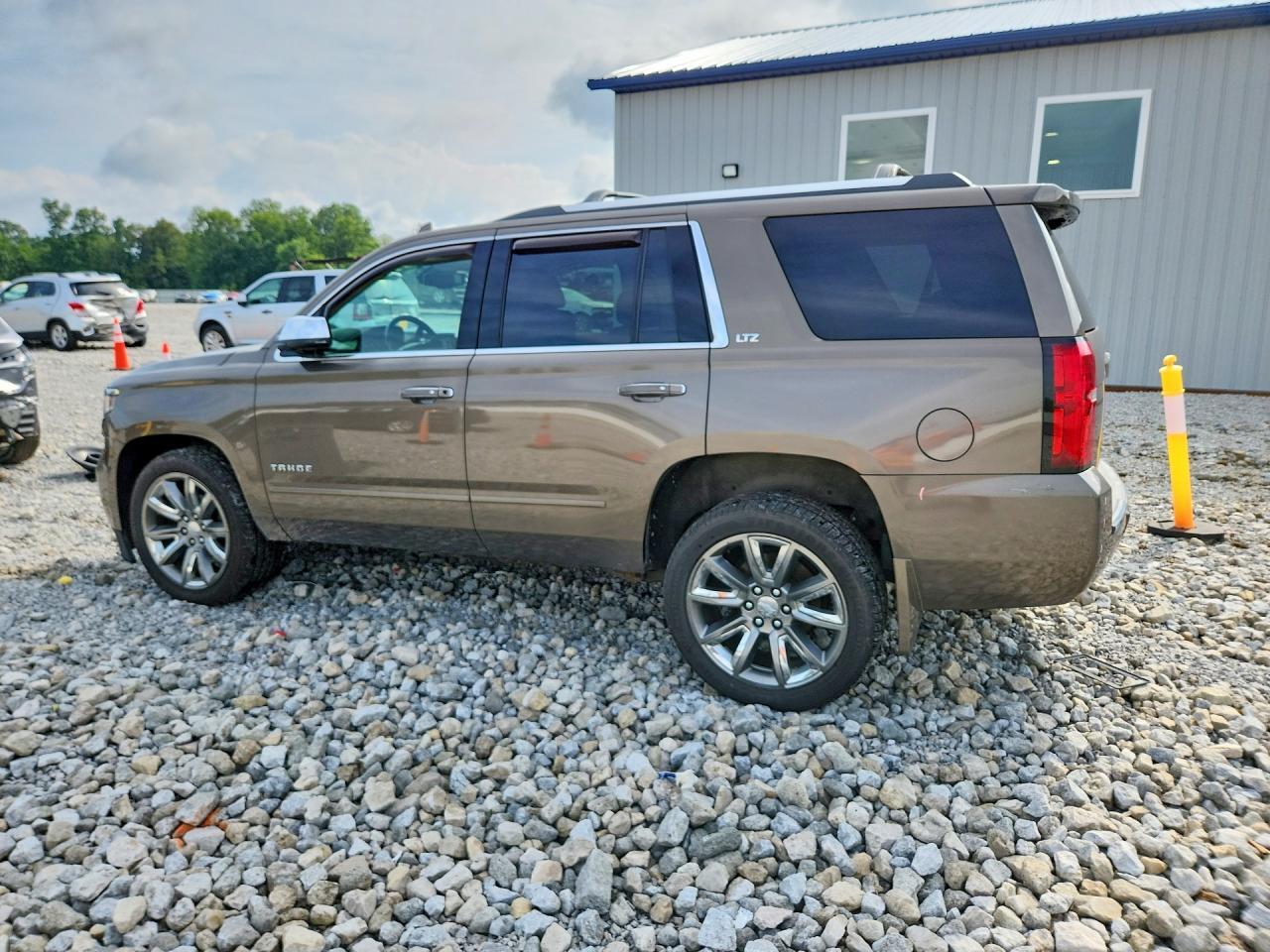 2015 CHEVROLET TAHOE K1500 LTZ — Фото 2 из 13