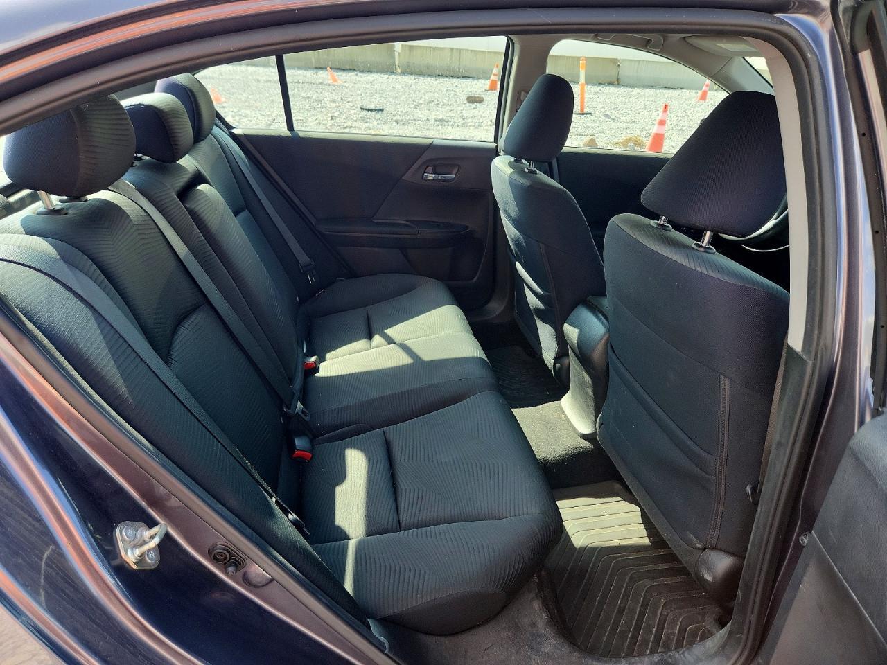 2015 HONDA ACCORD LX — Фото 10 из 12