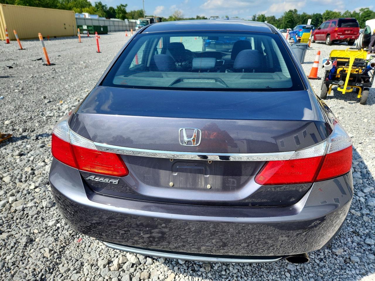 2015 HONDA ACCORD LX — Фото 6 из 12