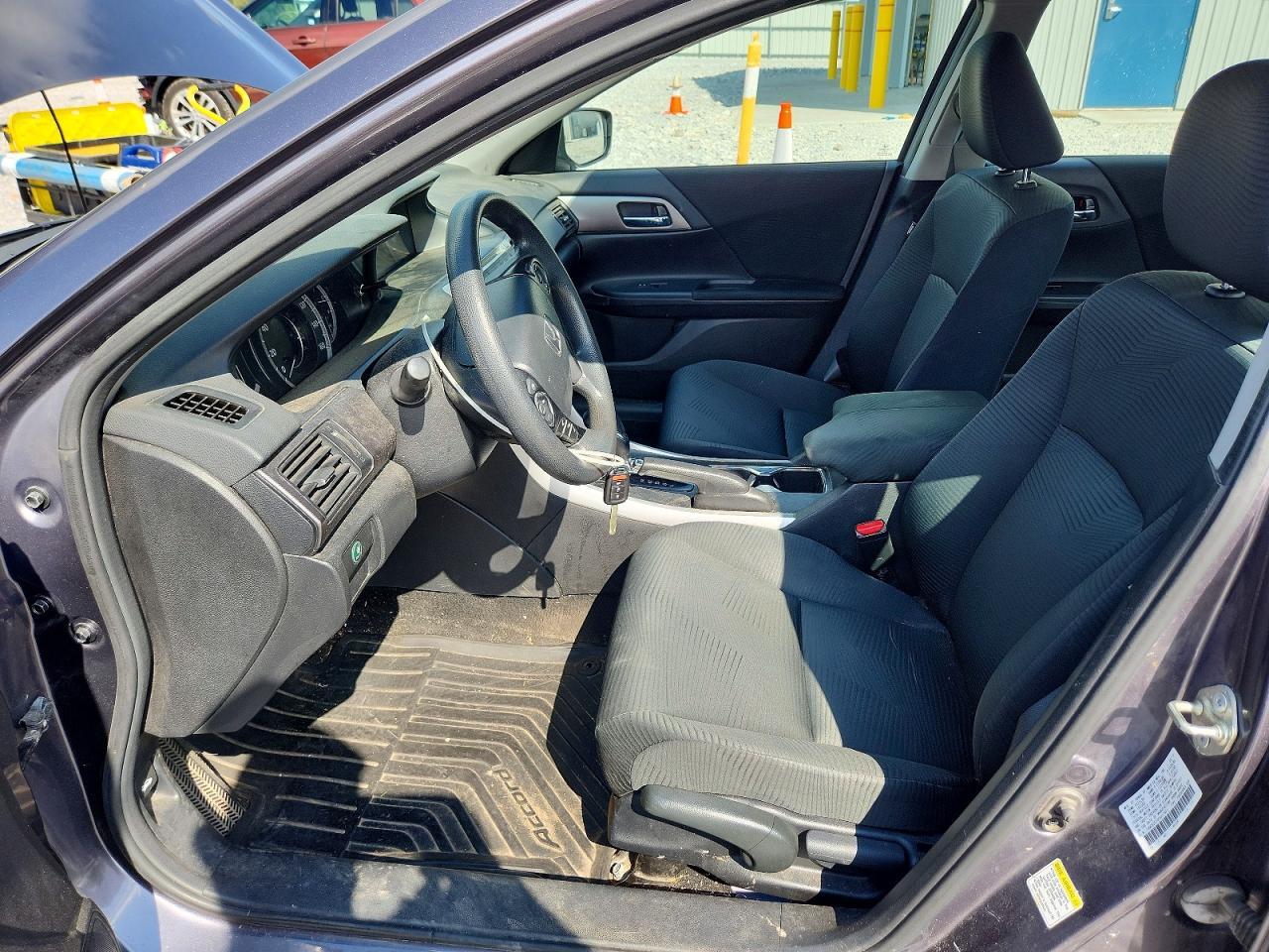 2015 HONDA ACCORD LX — Фото 7 из 12