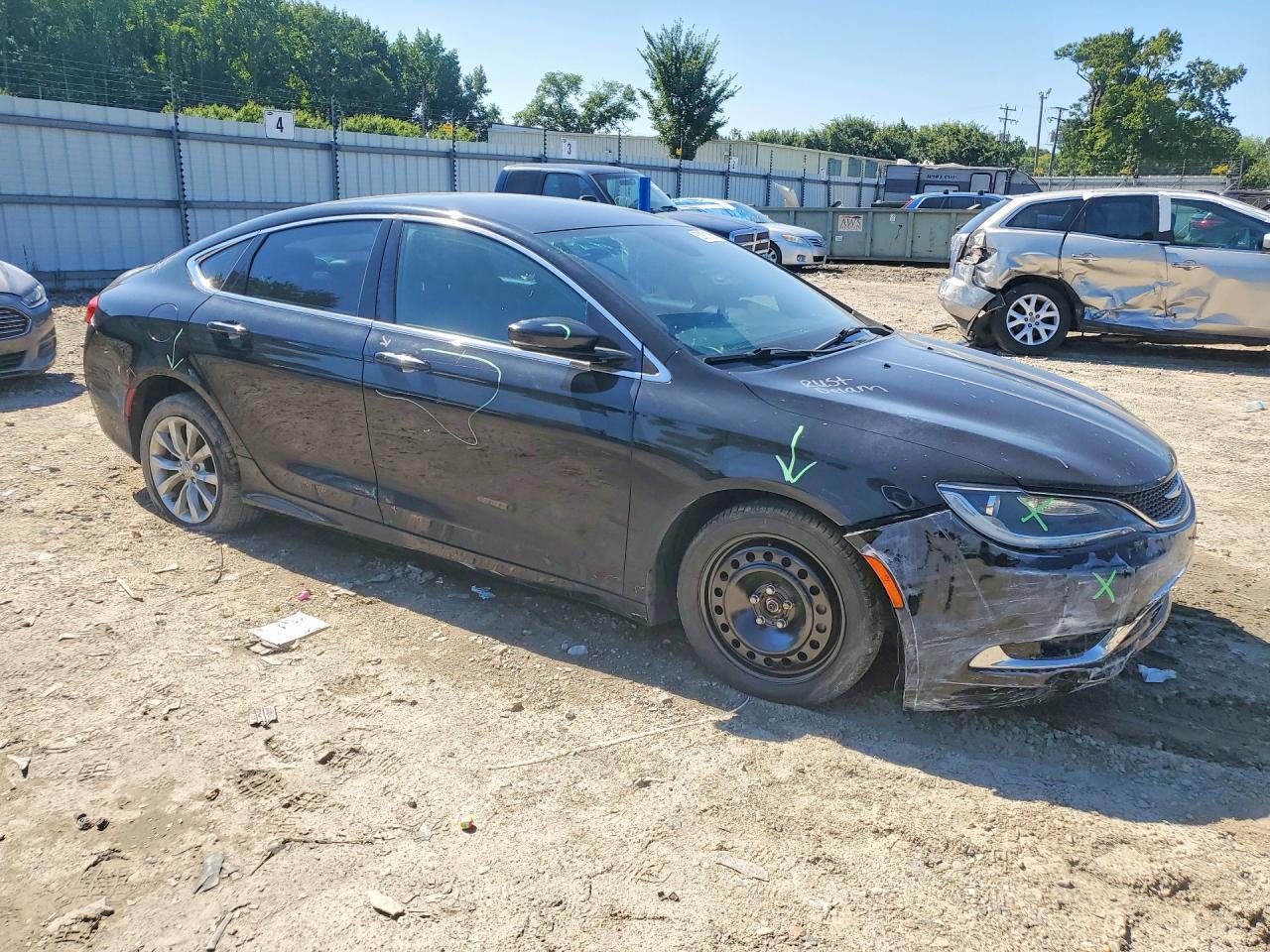 2015 CHRYSLER 200 C — Фото 4 из 12