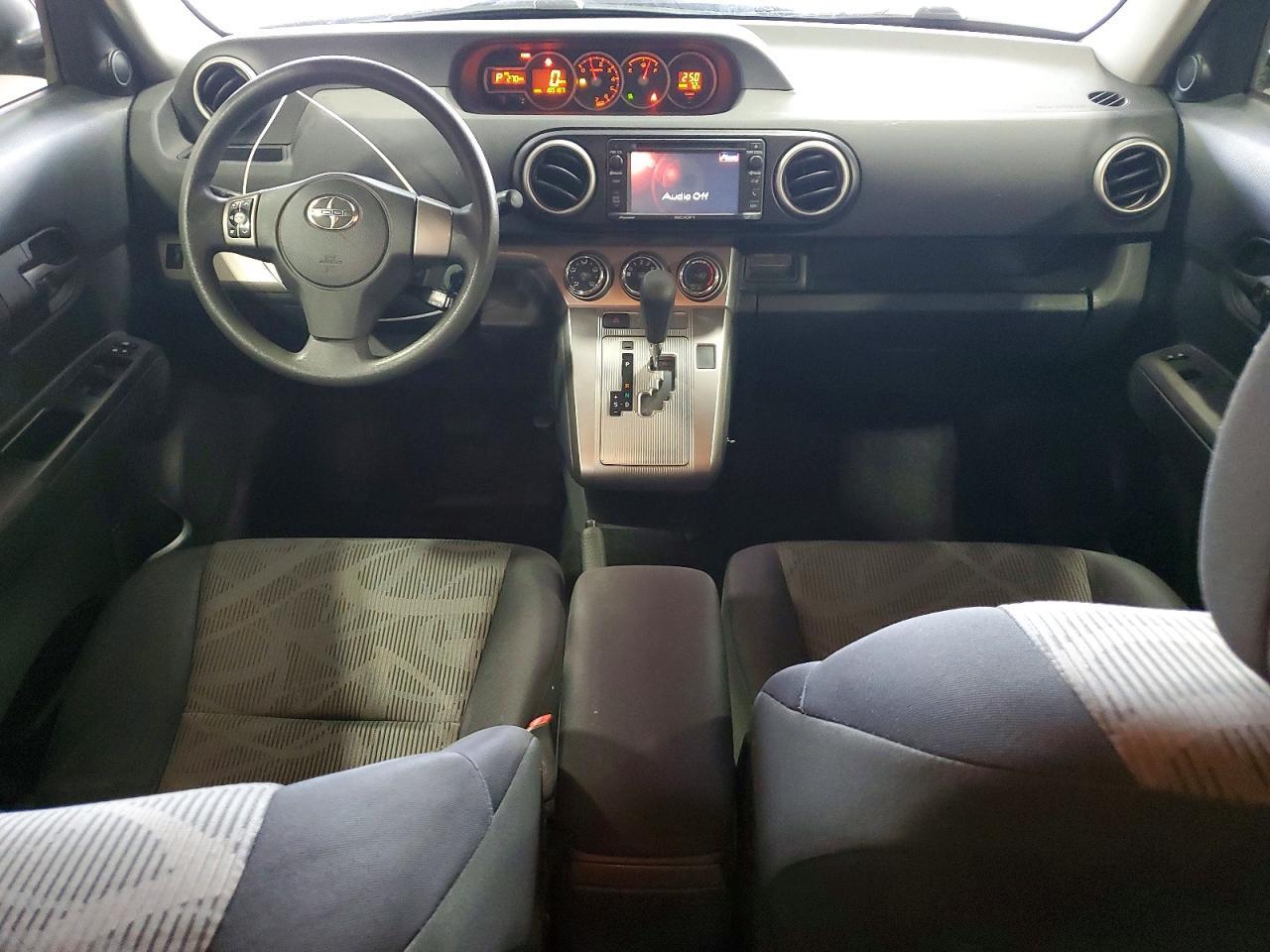 JTLZE4FE8FJ081100 2015 SCION XB photo no. 8
