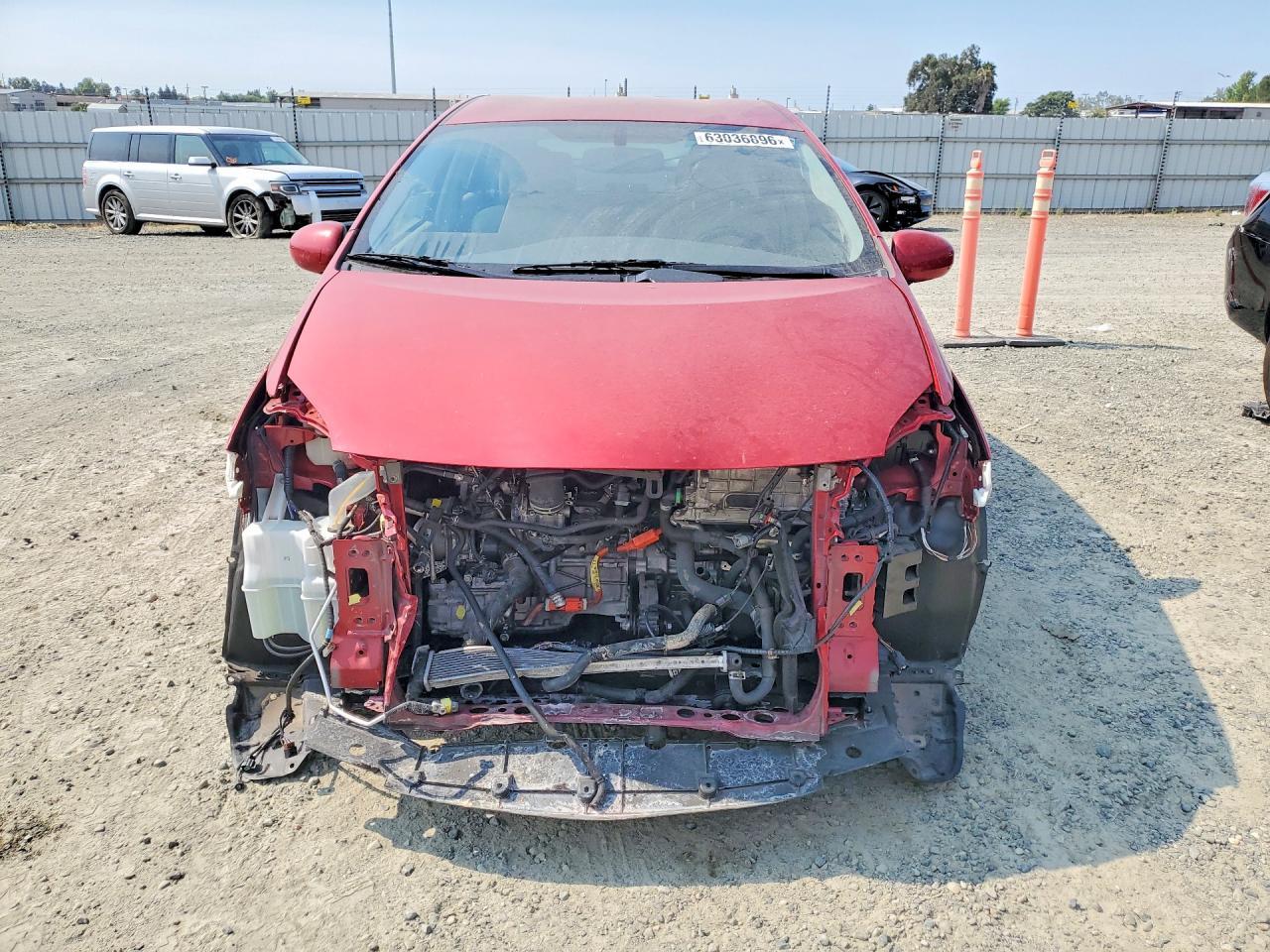 2015 TOYOTA PRIUS FOUR — Фото 5 из 13