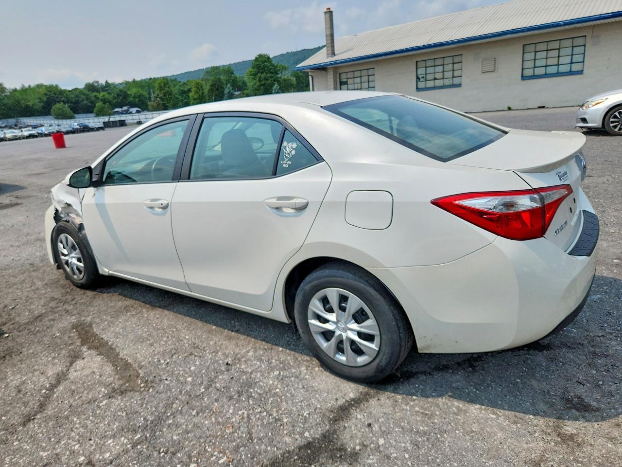 2014 TOYOTA COROLLA LE ECO — Фото 2 из 12