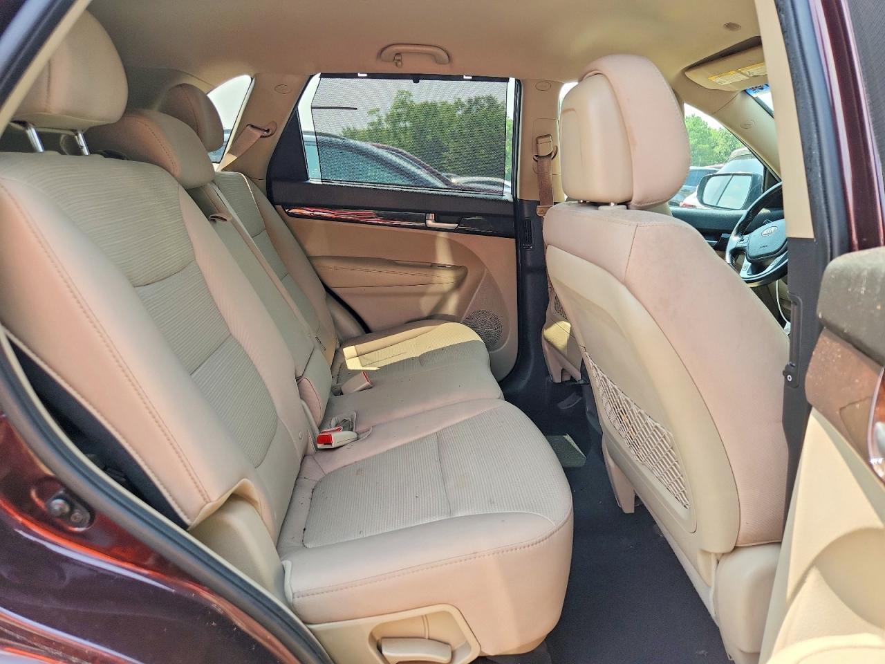 2014 KIA SORENTO LX — Фото 11 из 14