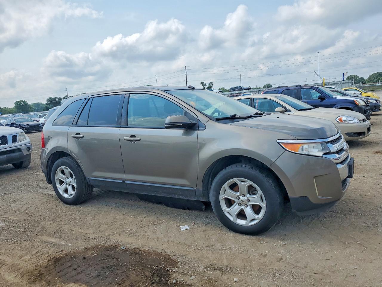 2FMDK4JCXEBB21695 2014 FORD EDGE photo no. 4