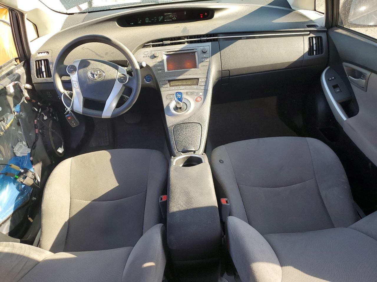 2014 TOYOTA PRIUS TWO — Фото 8 из 14